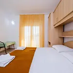 Mladenka 3*