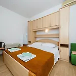 Mladenka 3*