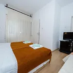 Mladenka 3*