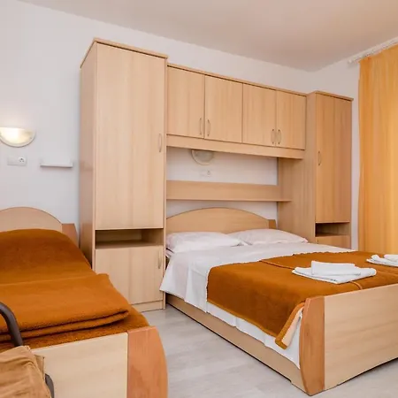 Mladenka 3*