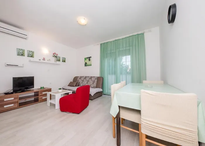 Mladenka 3*