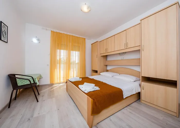 Mladenka Guest house 3*