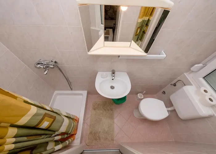 Mladenka Guest house Banjol